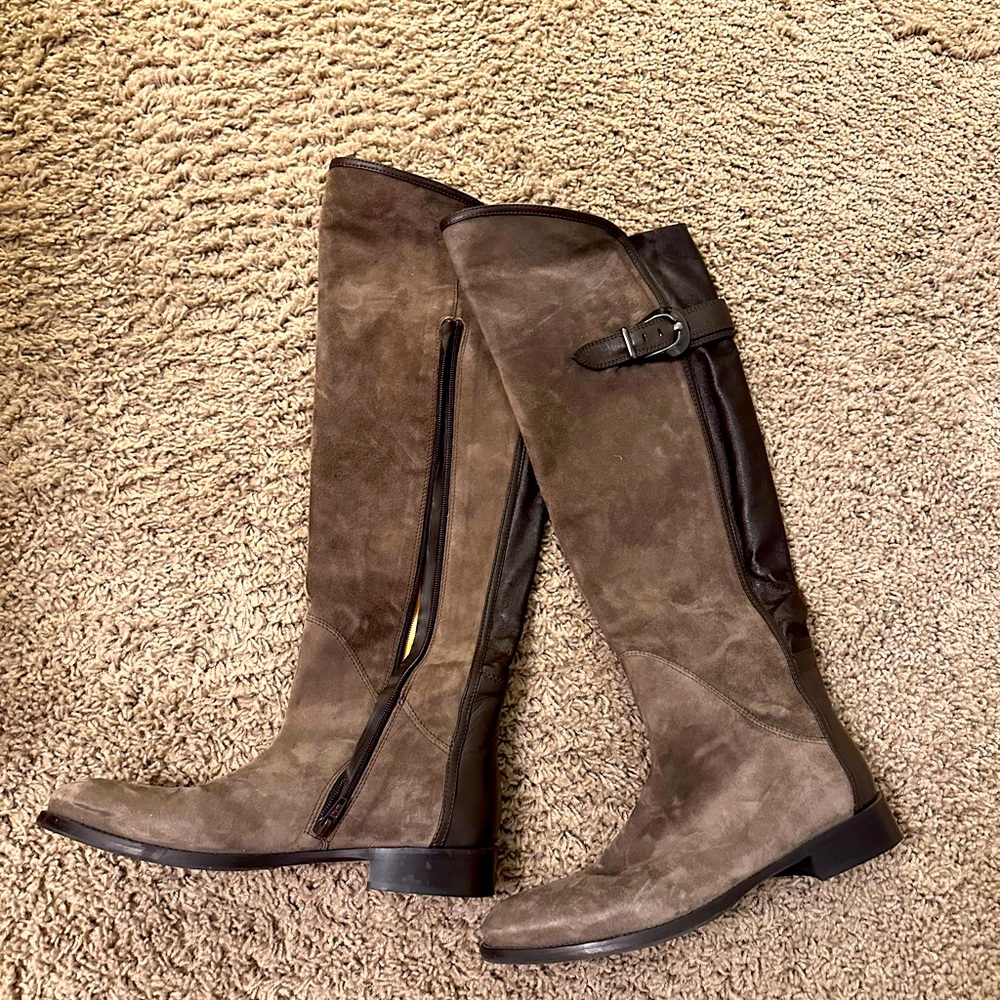 Le Pepe Italian suede boots with inside zipper and buckle. 1” heel. Size 38.5.